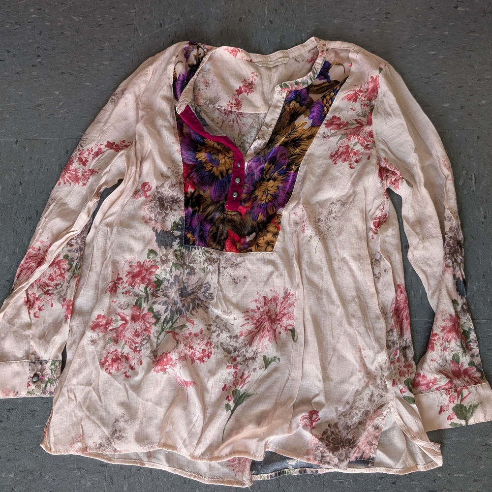 Floral Women's Top with Purple Accents